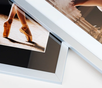 https://consumer-catalog-service-master.storage.googleapis.com/images/DETTAGLI_Quadro-foto.width-350.format-webp.webpquality-95.webp